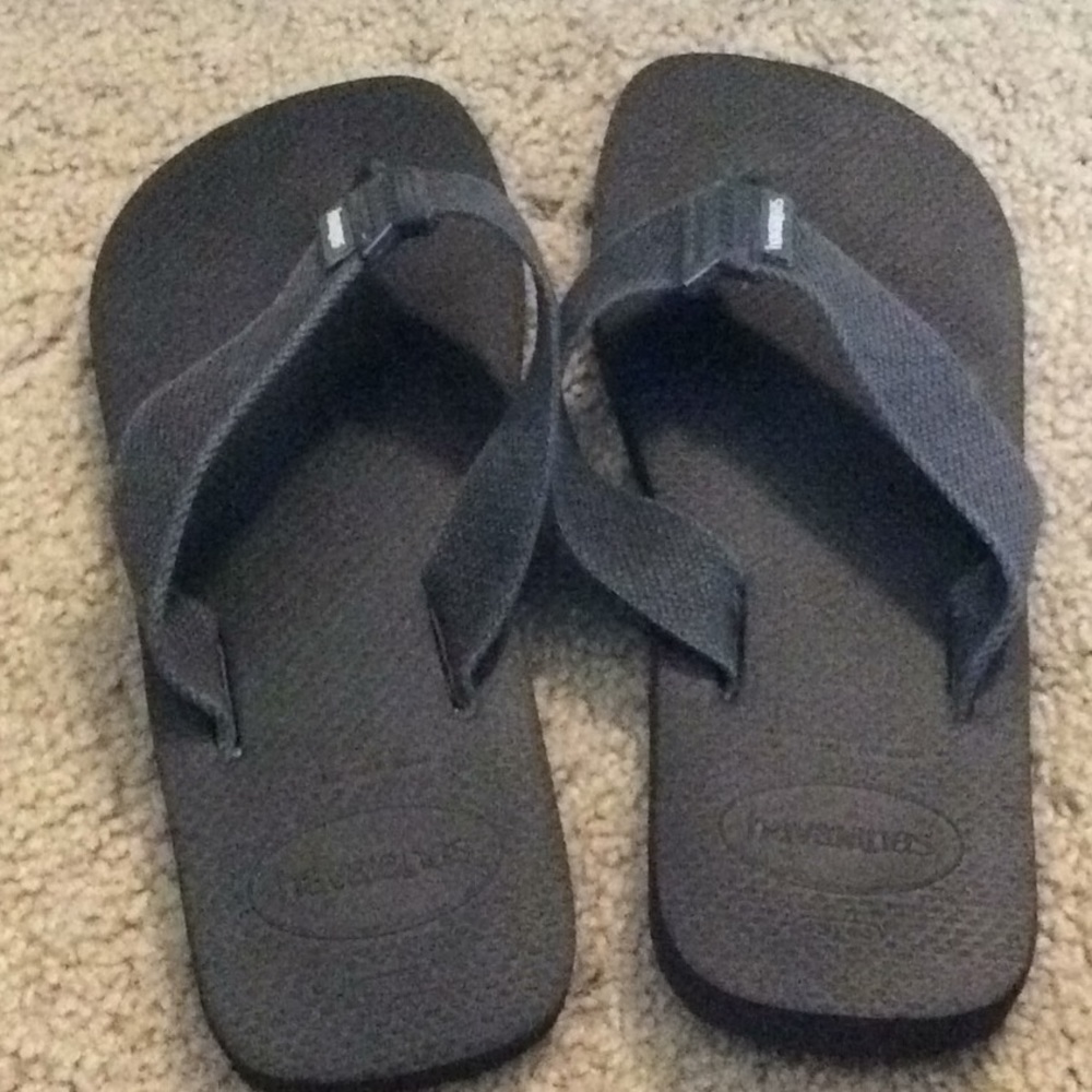 NEW Havaianas flip flops